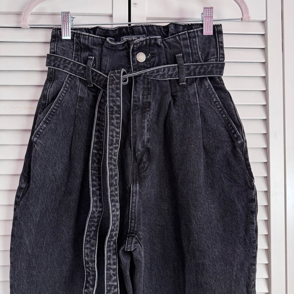 Abercrombie & Fitch Ultra High Rise Paperbag Mom Jeans Black Size 25/0 - Picture 4 of 10